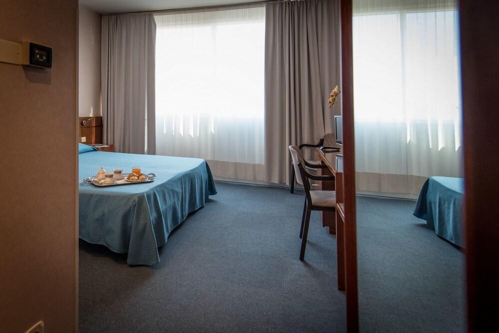 Hotel Krystal Bussolengo Bagian luar foto
