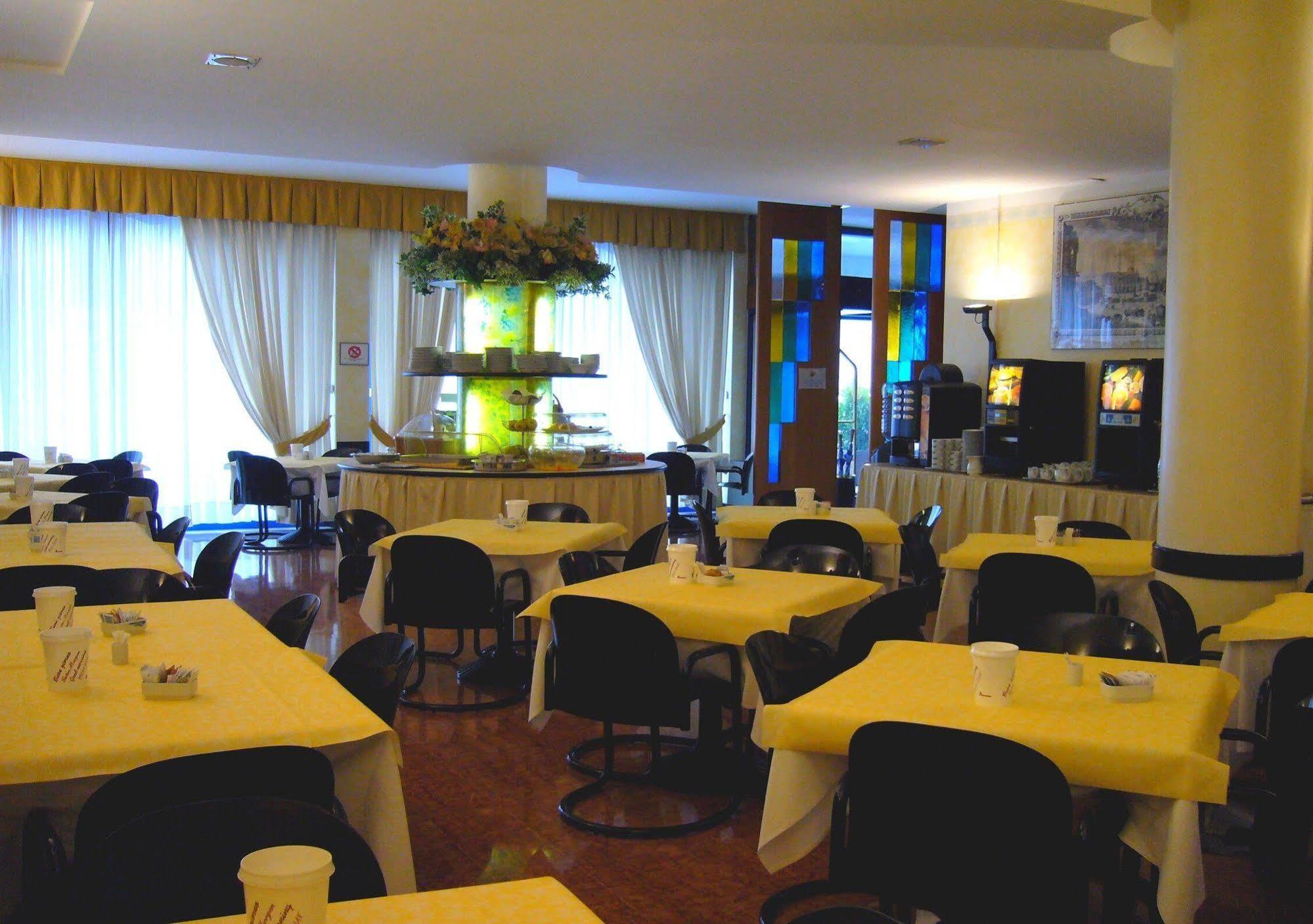 Hotel Krystal Bussolengo Bagian luar foto