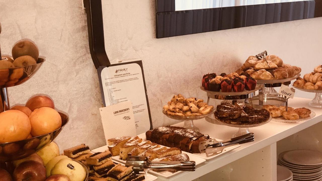 Hotel Krystal Bussolengo Bagian luar foto